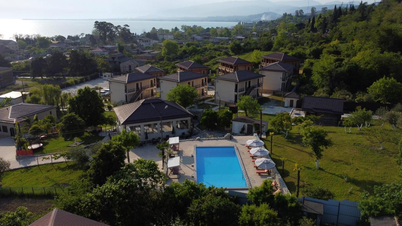 Hotel Paradise ซุคุม ภายนอก รูปภาพ