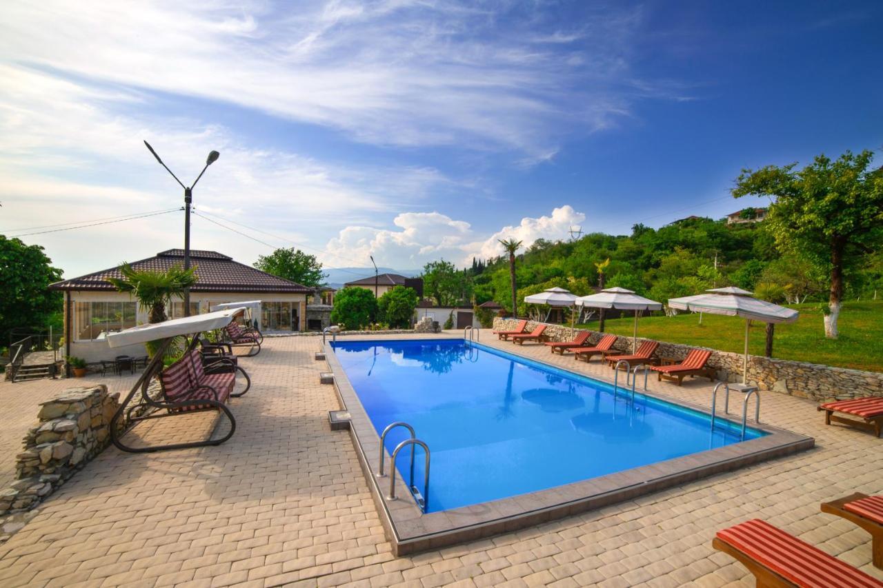 Hotel Paradise ซุคุม ภายนอก รูปภาพ