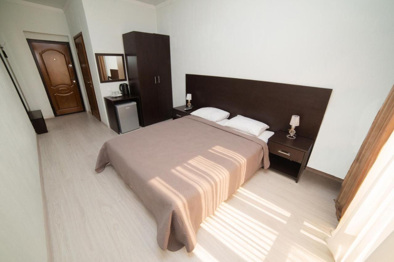 Hotel Paradise ซุคุม ภายนอก รูปภาพ